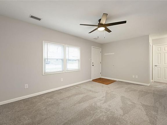 5th image of 5117 Crest Dr