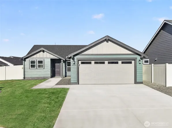 2002 N Oak Road, Moses Lake, WA 98837