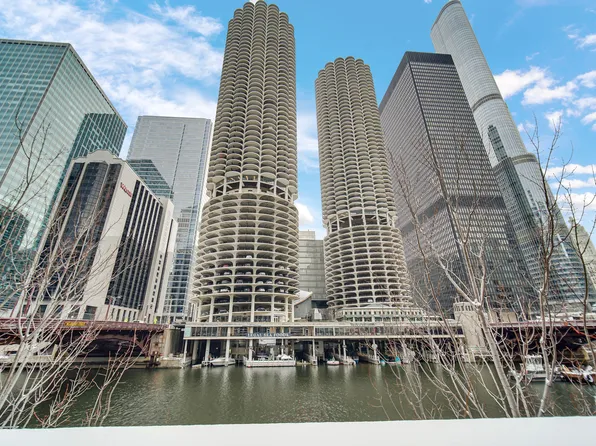 300 N State St APT 4110, Chicago, IL 60654