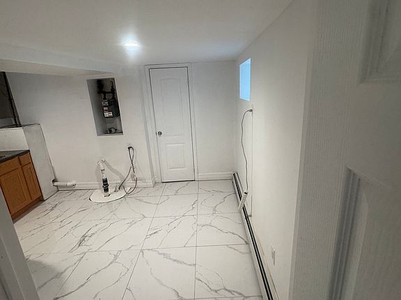 3rd image of 11430 158th St #1
