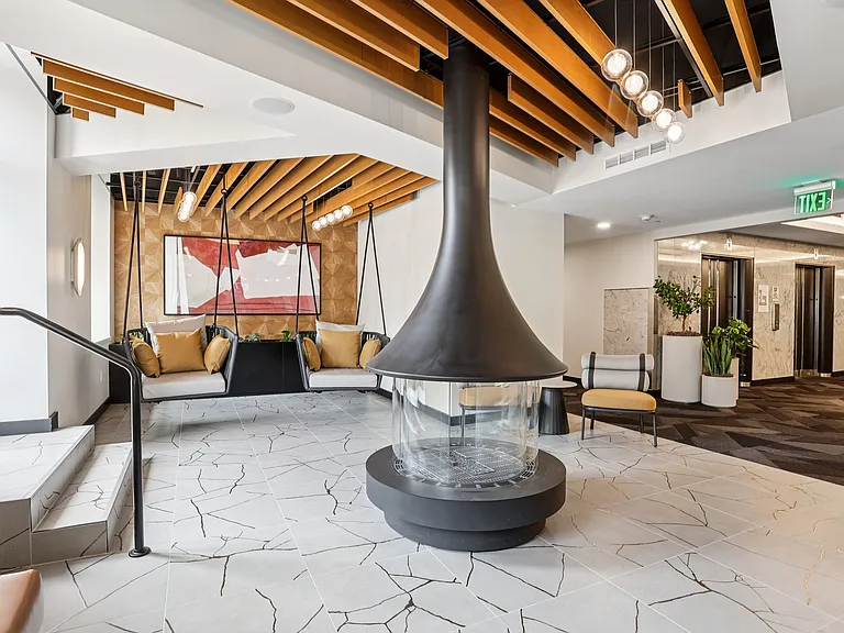 The Standard — Photo 20