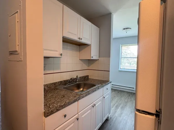 219 Hollister Ave #217, Bridgeport, CT 06607