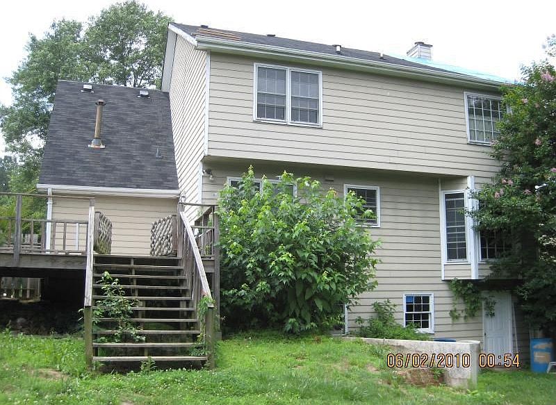 2nd image of 3560 Spring Creek Cir