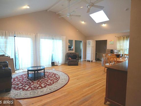 5th image of 10805 Belmont Blvd