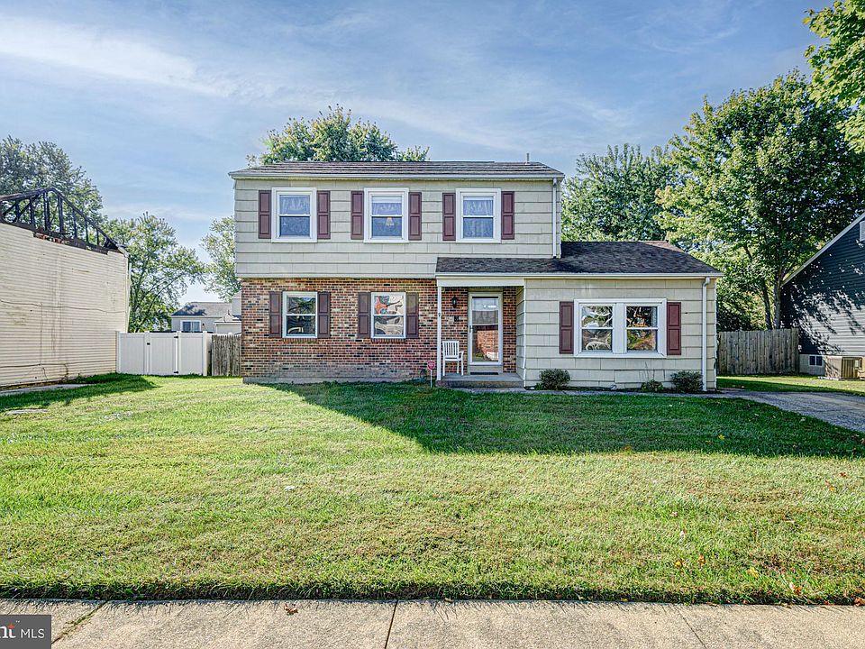 1st image of 3 Dover Ct