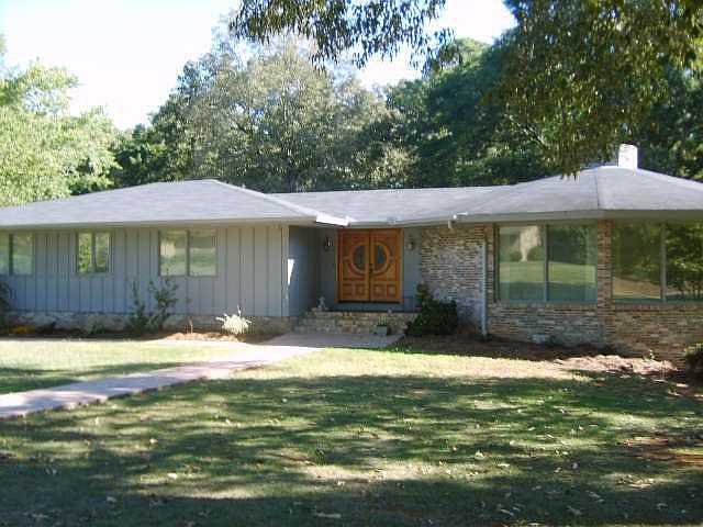 1137 Shady Lane Circle