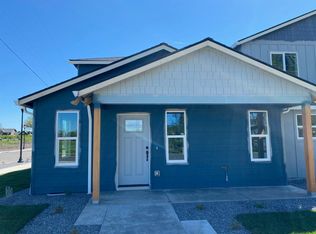 4762 Gebhard Rd, Central Point, OR 97502