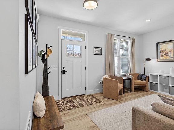 3rd image of 475 Beauford Rd