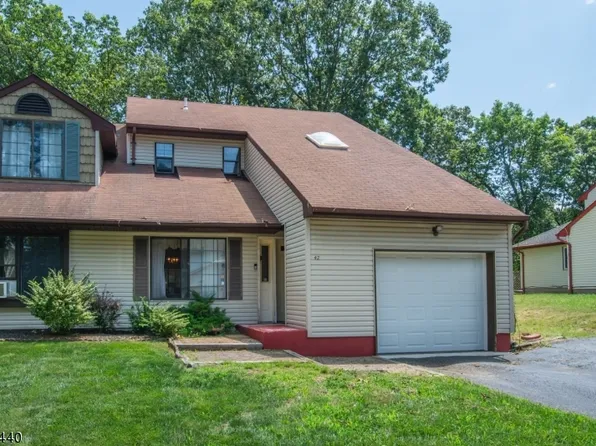 42 Livingston Ave, Dover Town, NJ 07801