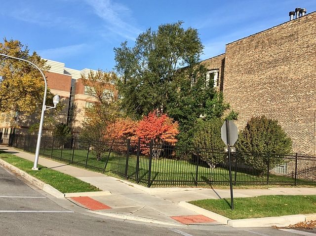 1st image of 214 E 33rd Blvd