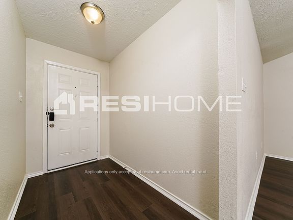 3rd image of 1621 Greywood Dr