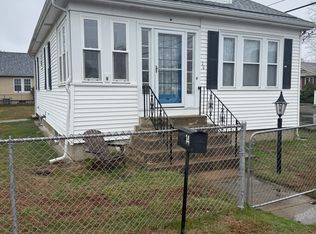 14 Benedict St, Riverside, RI 02915