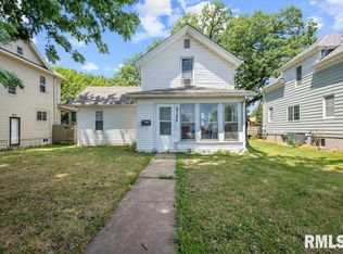 2122 N Marquette St, Davenport, IA 52804