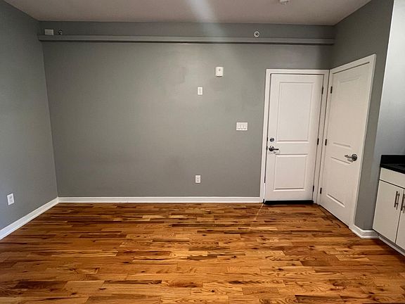 4th image of 535 N Budd St #E3