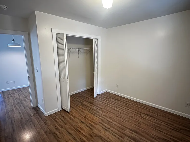 4310 SE 52nd Ave — Photo 13