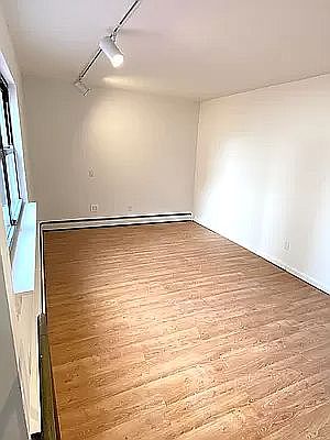 3rd image of 89 Bleecker St APT 6D