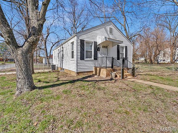 3rd image of 25 Jonell Ct