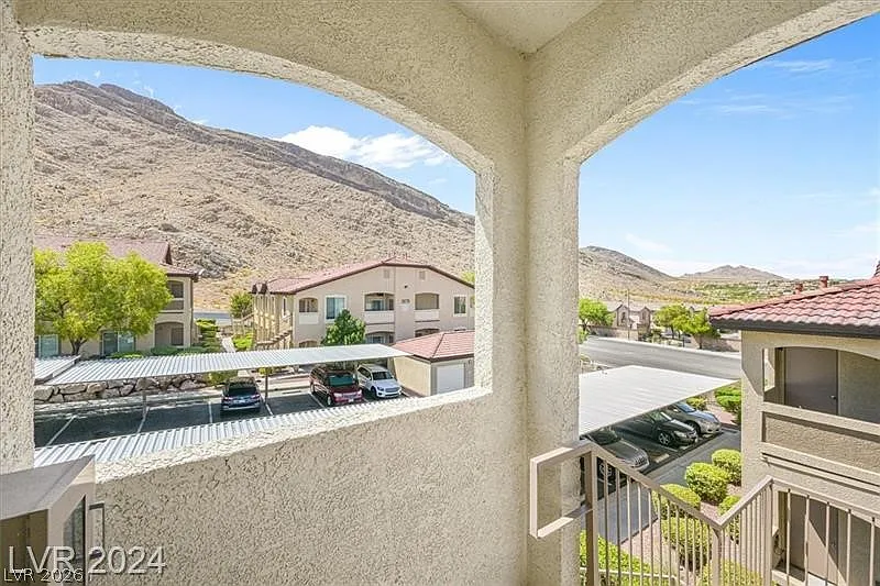 2 bed, 2.0 bath, 1242 sqft, $1,700 — Photo 3
