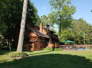 46720 33rd St, Paw Paw, MI 49079