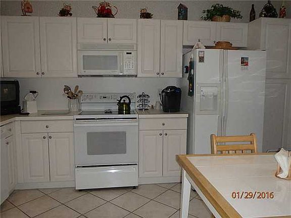 4th image of 1482 SW Greens Pointe Way