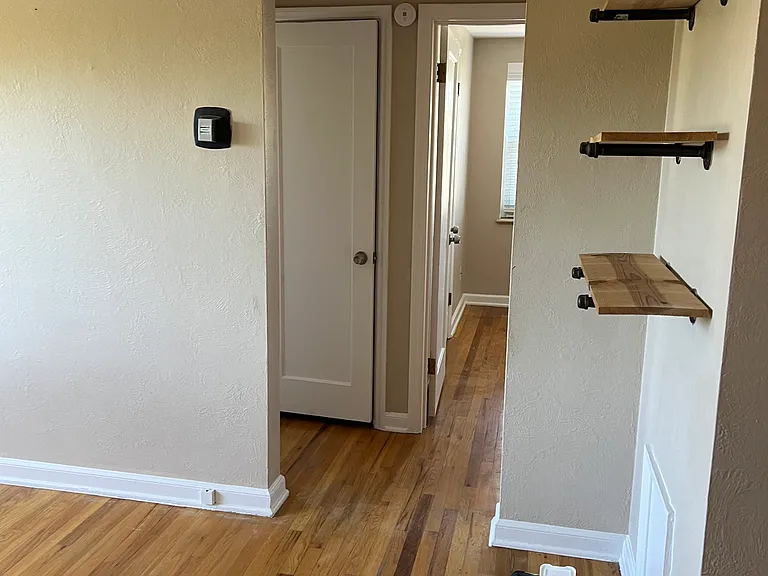 505 N Logan St #11 — Photo 10