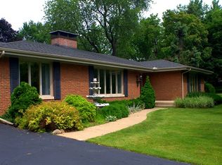 5727 N Sheridan Rd, Peoria, IL 61614