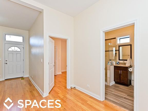 4th image of 1756 W Montrose Ave #Onee
