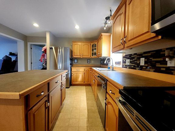 4th image of 8 Byrne Road