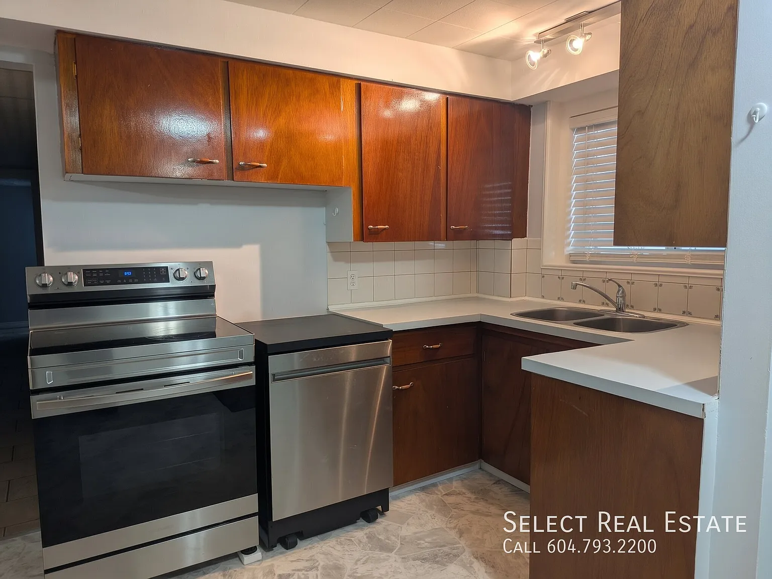3 bed, 1000 sqft, $2,250 — Photo 3