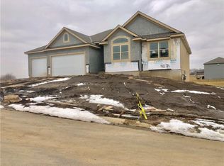 402 Jennifer Ave, Kearney, MO 64060