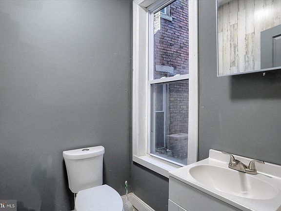 5th image of 1804 Walnut St