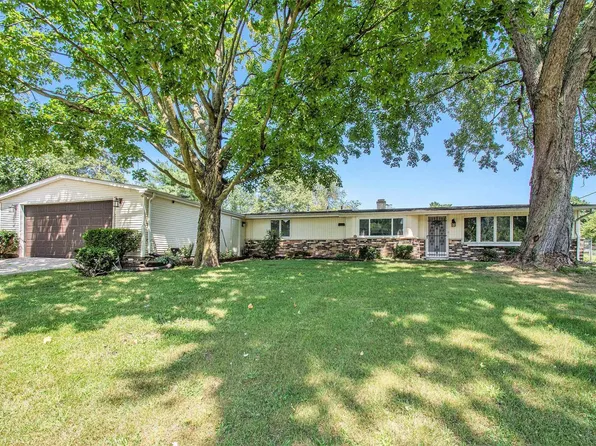 21943 Auten Rd, South Bend, IN 46628