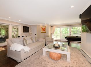 1394 Carlls Straight Path, Huntington Station, NY 11746