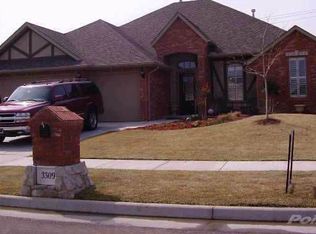 3309 Birch Dr, Moore, OK 73170