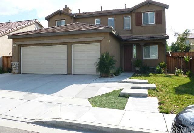 1st image of 1096 Garrett Way