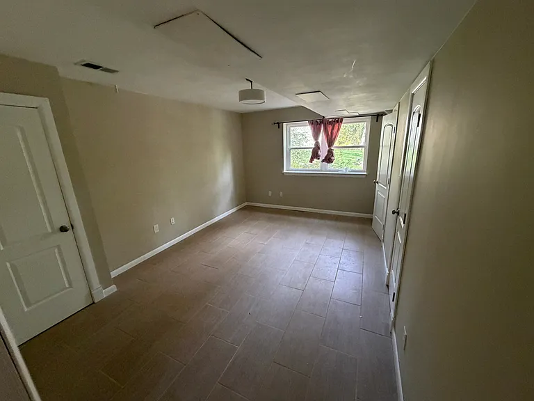 basement bedroom