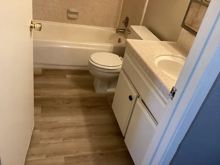 563 W Alamos Ave #A — Photo 11