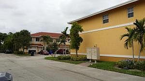3rd image of 1393 Avon Ln
