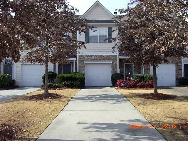 1st image of 169 Oak Green Dr