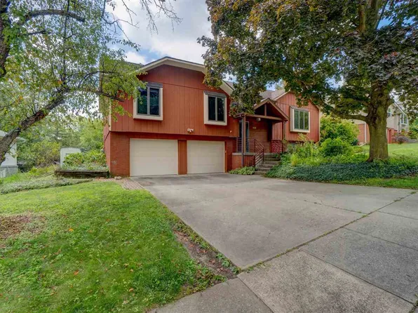 148 Penfro Dr, Iowa City, IA 52246