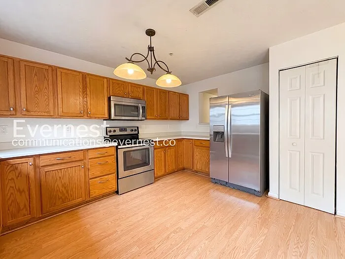 6504 Tapwood Ct — Photo 4