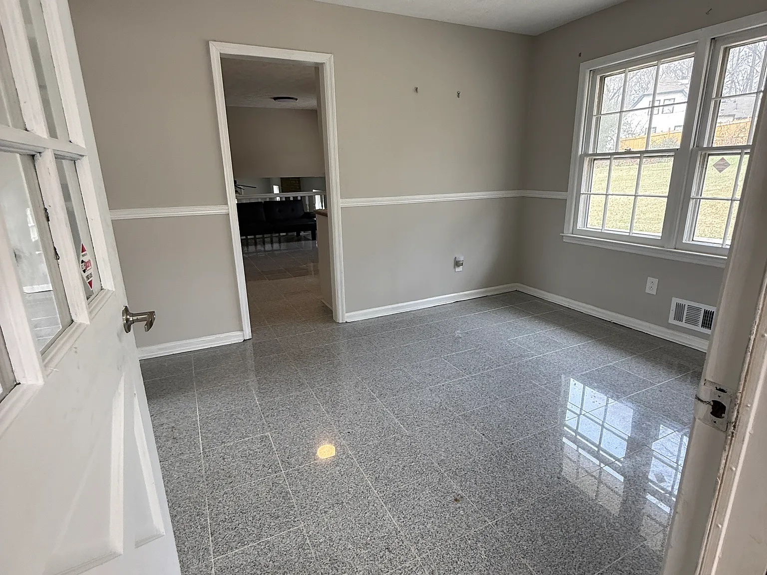 6 bed, 2626 sqft, $2,500 — Photo 3