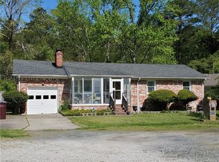 276 Fernwood Farms Rd, Chesapeake, VA 23320