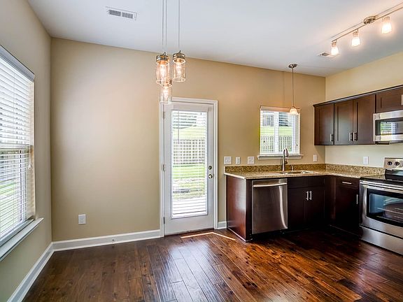 3rd image of 1824 Lincoya Bay Dr