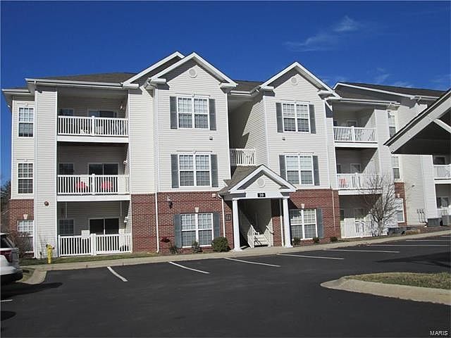 1st image of 39 Kassebaum Ln APT 200