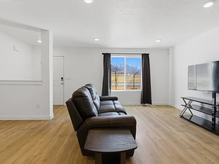 1194 W Summit Ridge Pkwy — Photo 7