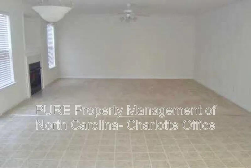 4 bed, 2.5 bath, 2238 sqft, $1,999 — Photo 3