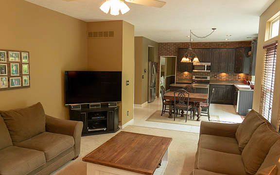 Family room/kitchen