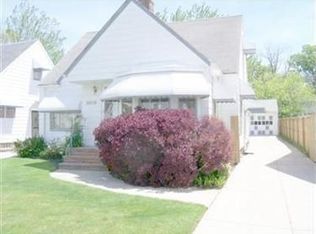 5219 Thomas St, Maple Heights, OH 44137