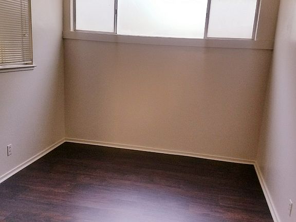 2nd image of 1726 H St APT 4